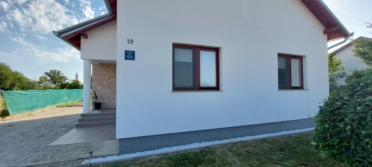 Kuca Za Odmor Domus Alba Villa Branjin Vrh Buitenkant foto