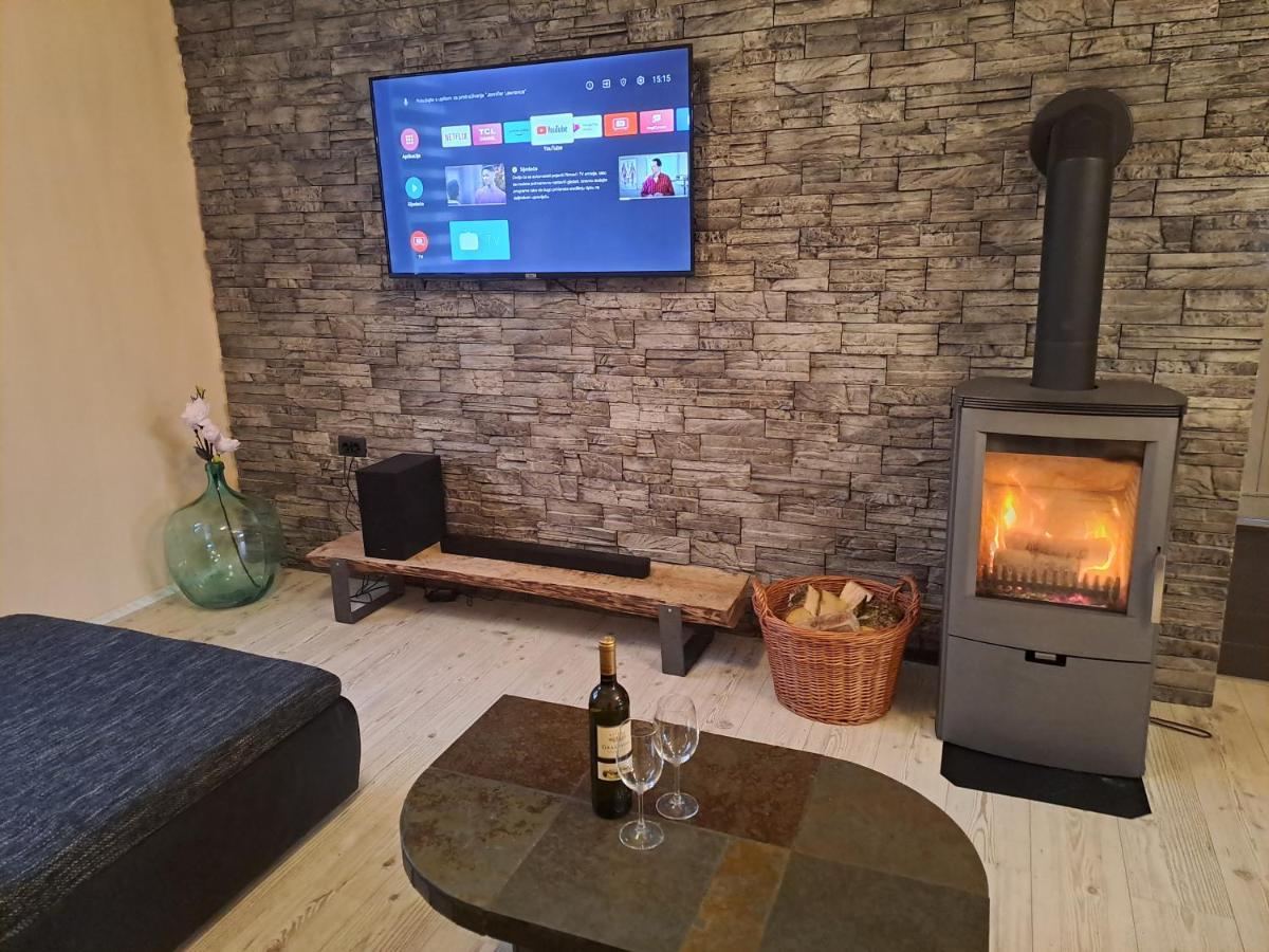 Kuca Za Odmor Domus Alba Villa Branjin Vrh Buitenkant foto