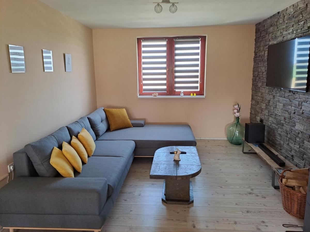 Kuca Za Odmor Domus Alba Villa Branjin Vrh Buitenkant foto